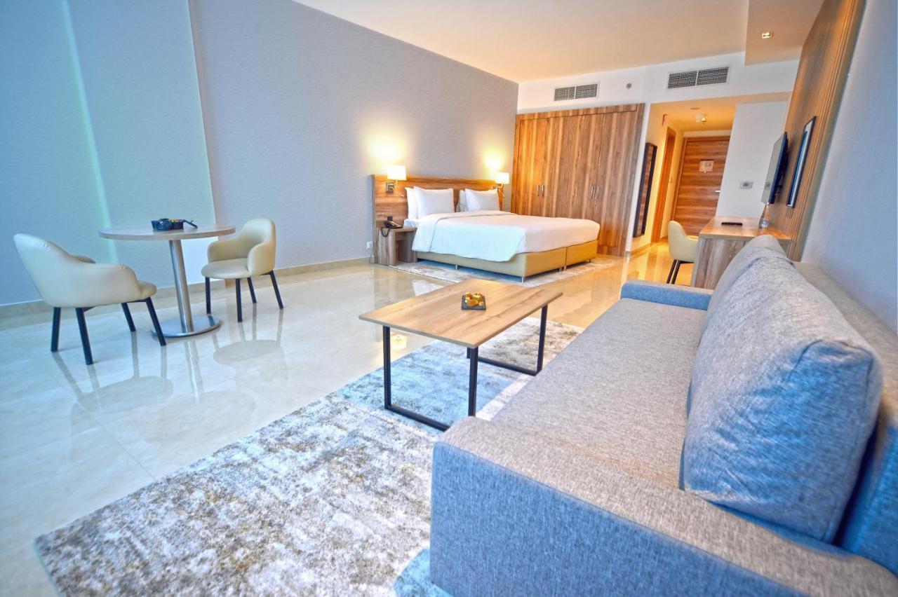 Pyramisa Hotel Apartments ดูไบ ภายนอก รูปภาพ