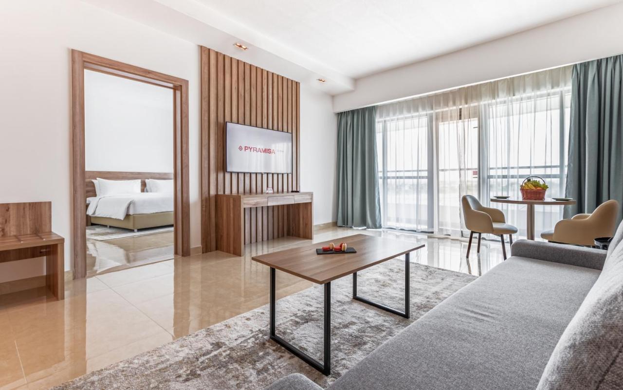 Pyramisa Hotel Apartments ดูไบ ภายนอก รูปภาพ