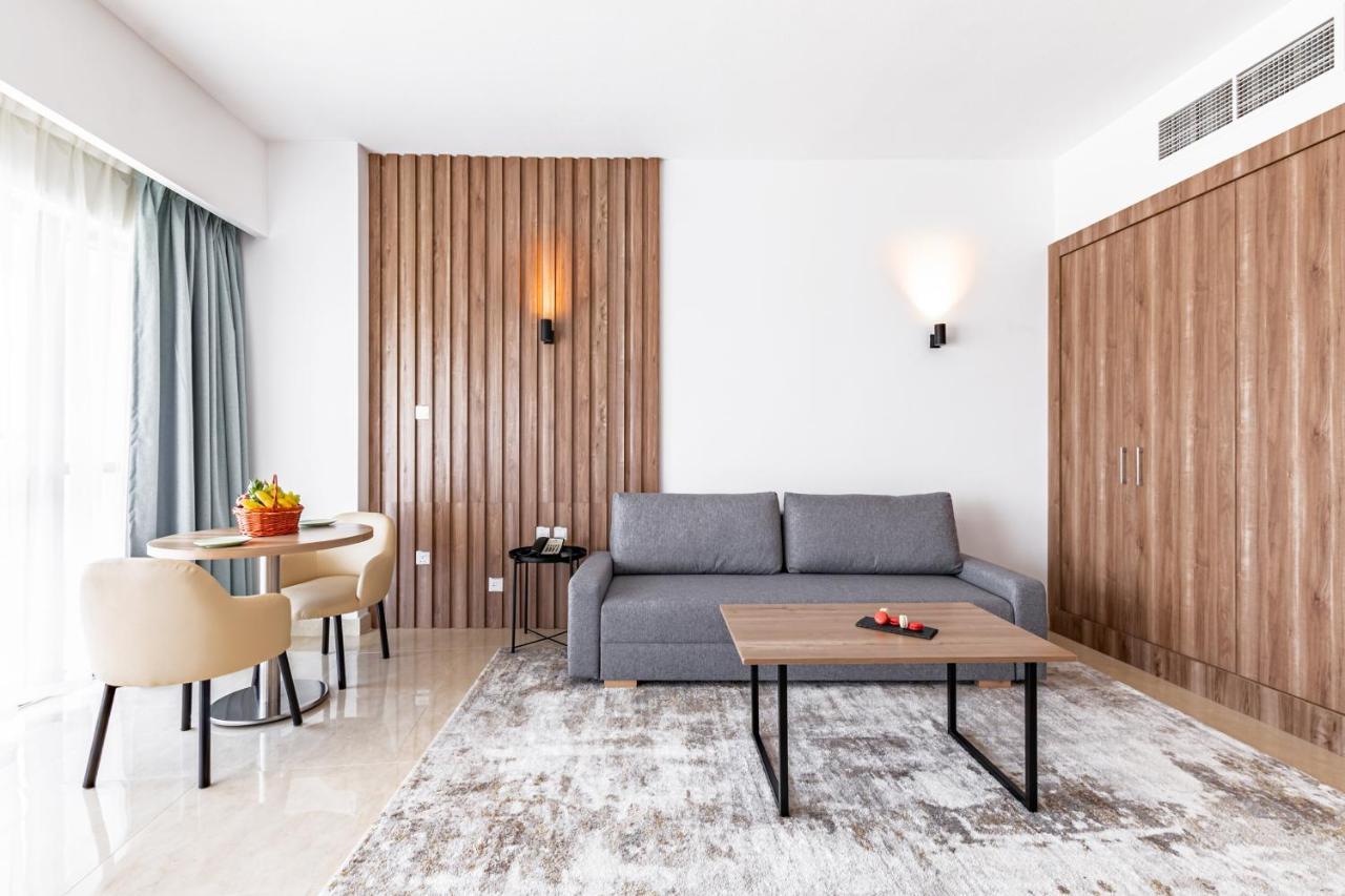 Pyramisa Hotel Apartments ดูไบ ภายนอก รูปภาพ