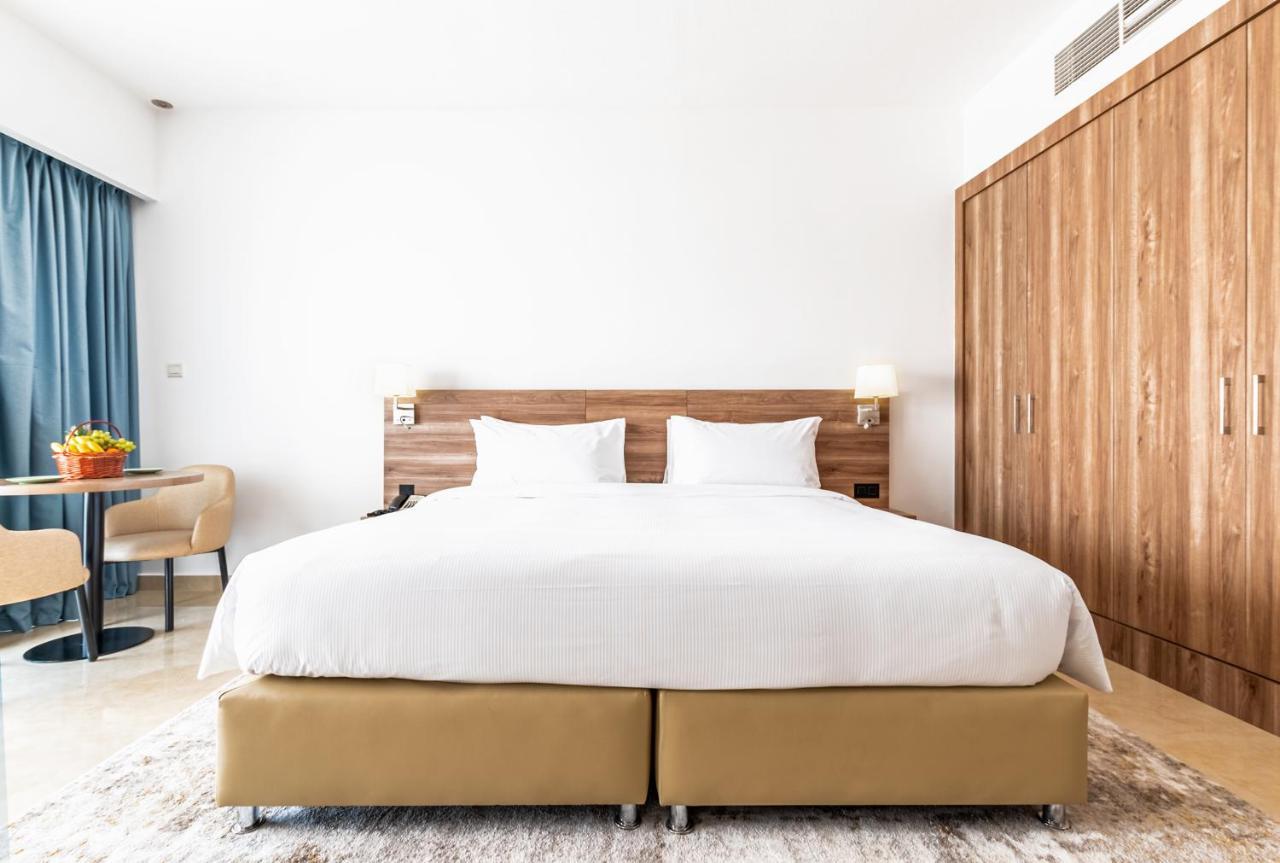 Pyramisa Hotel Apartments ดูไบ ภายนอก รูปภาพ